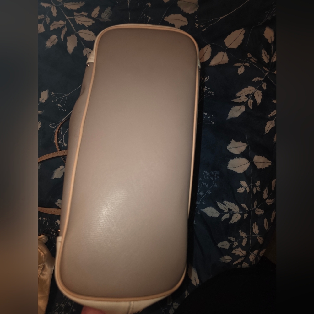 Coach Tan and Cream Women's Tote Bag - Picture 11 of 12